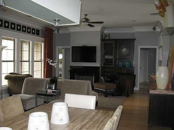 4th image of 212 Abaco Ln