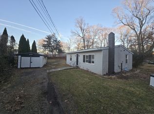 50 Laurel Point Dr, Oakdale, CT 06370