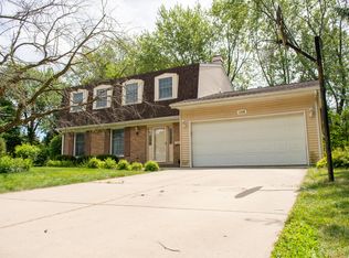 1336 Downing Ct, Wheaton, IL 60189