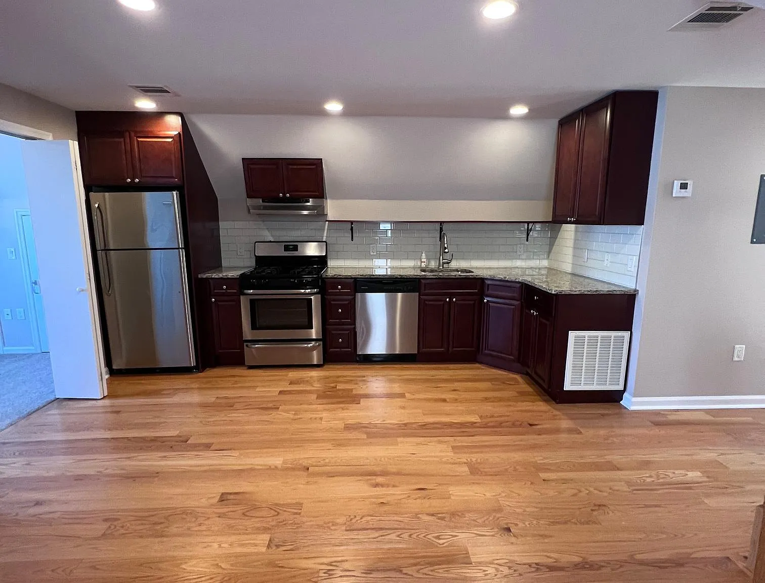 130 Shippen Street — Photo 2