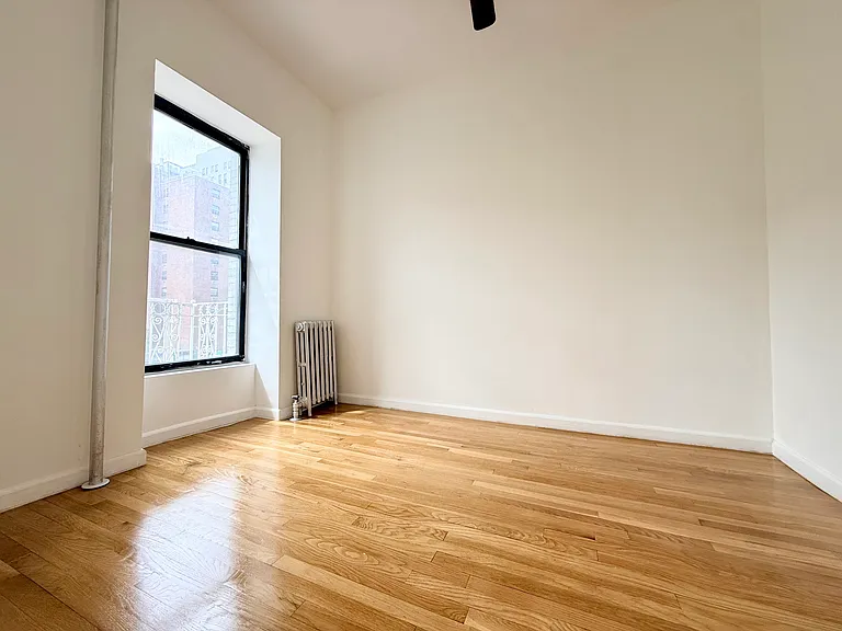 170 W 123rd St #C3 — Photo 2