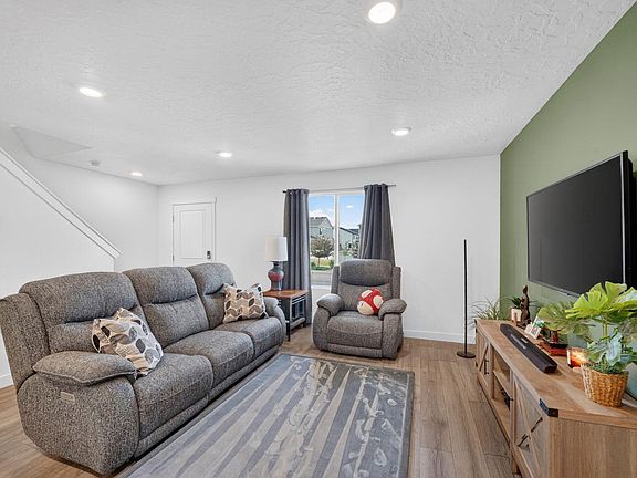 3rd image of 3783 W Cold Spring Dr