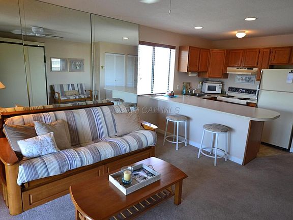 2nd image of 202 32nd St Unit 301