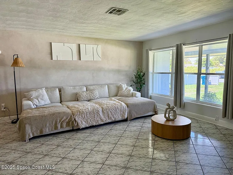 2394 Shenandoah Rd NE — Photo 4