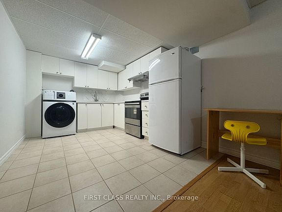 5th image of 132 Peninsula Cres #Basement