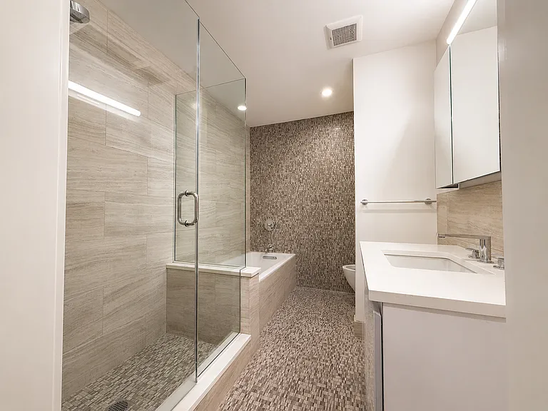 16 E 18th St #3 — Photo 7