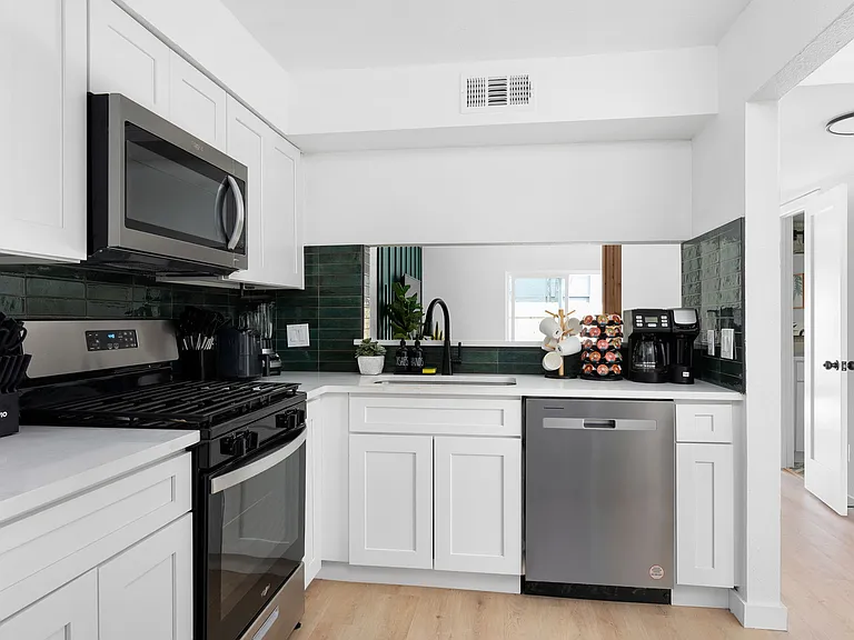 1323 Southport Dr #A — Photo 5