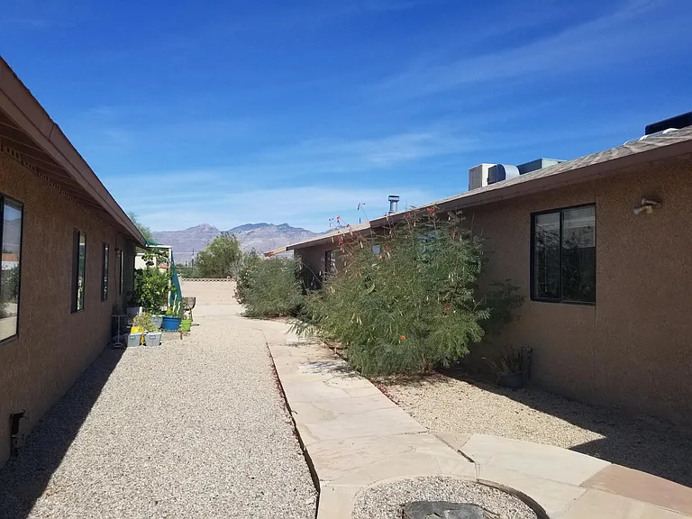 1285 N Bryant Ave — Photo 12