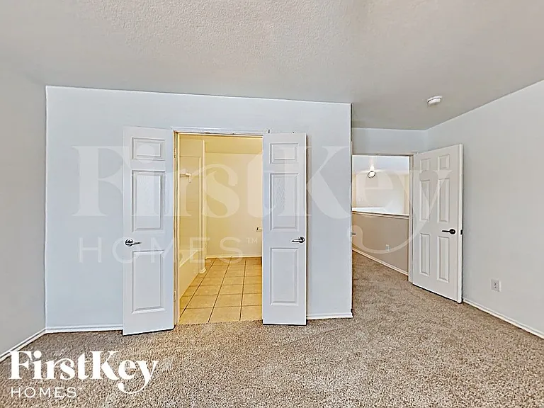9117 Waterman Dr — Photo 7