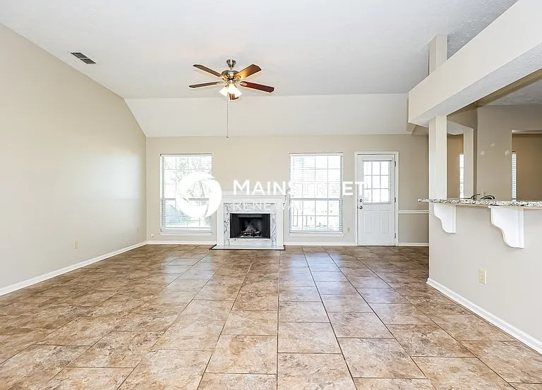 591 Hollandale Rd — Photo 3