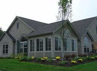207 Stonegate Loop, Pataskala, OH 43062