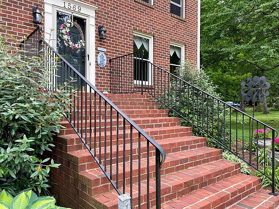 3rd image of 1569 Gladden Cir Lot 8