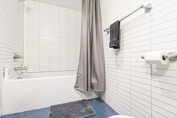 Rented by Francine Realty | media 18