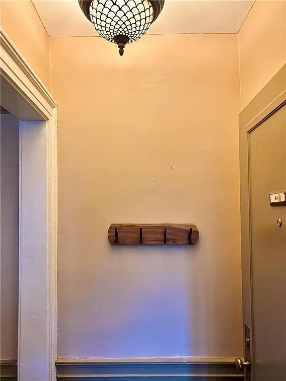 2 bed, 1.0 bath, 1005 sqft, $2,750 — Photo 4