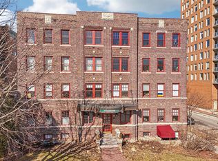 1983 North Summit AVENUE #34, Milwaukee, WI