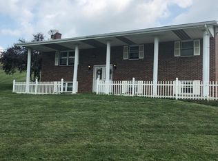 532 Westland Rd, Hickory, PA 15340