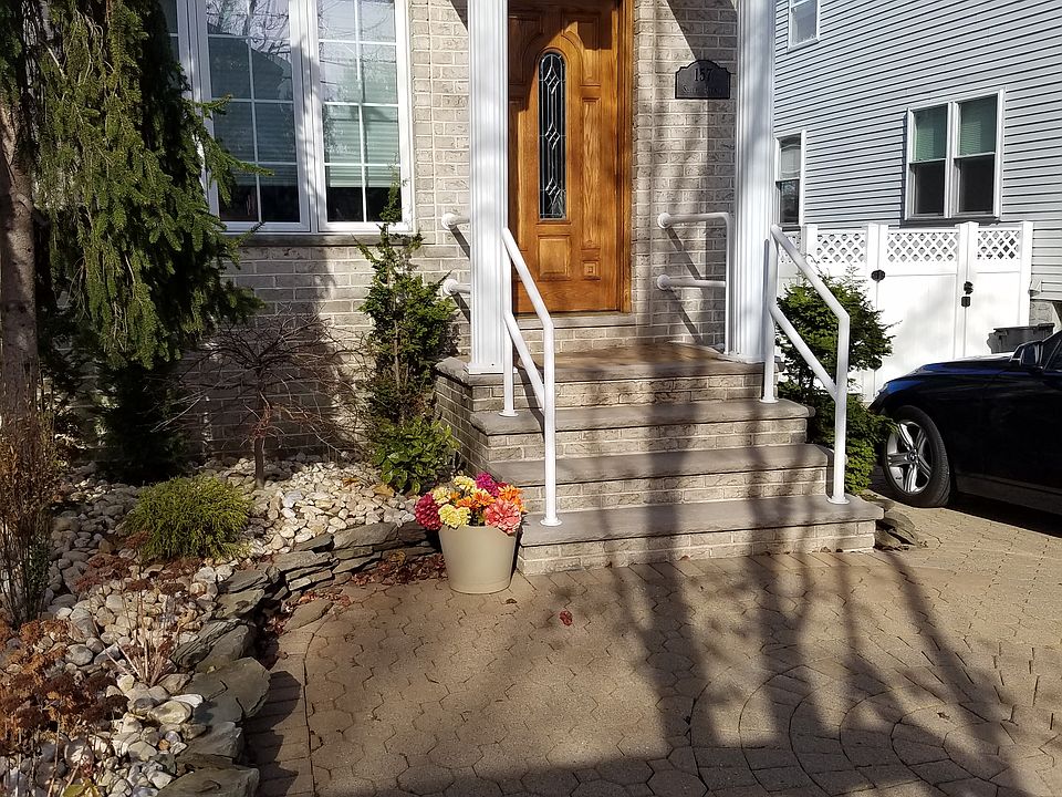 1st image of 157 Shiel Ave