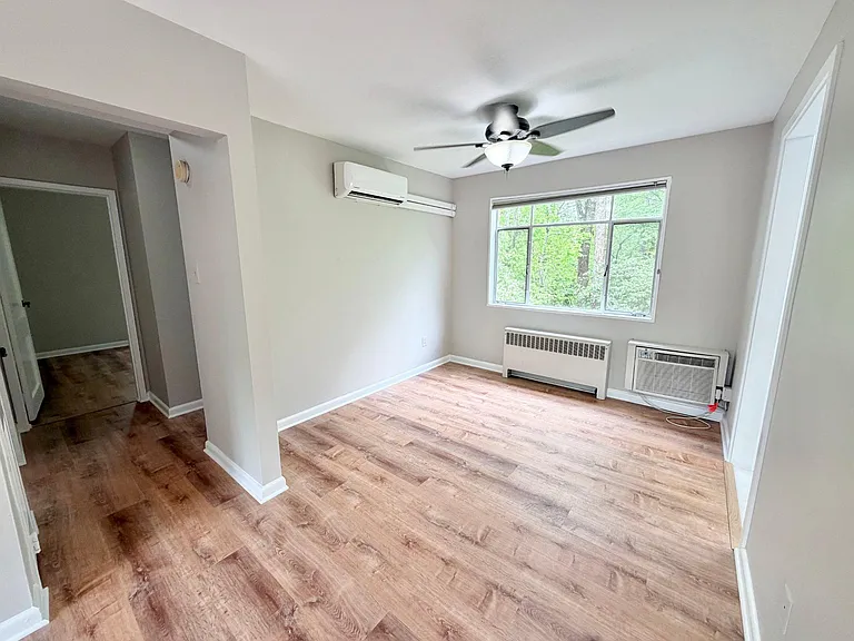 10305 Montrose Ave #M101 — Photo 13