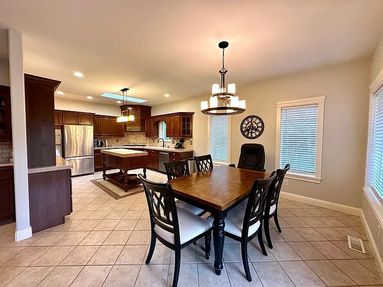4448 Castlerock Dr — Photo 4