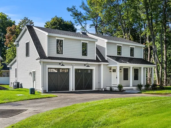 10 Harvey Park, Lynnfield, MA 01940