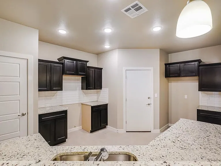 7747 Enchanted Path Dr — Photo 17