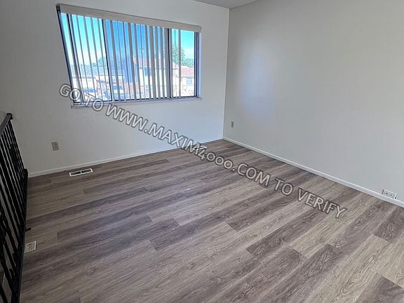 3rd image of 494 1/2 Anjou Dr