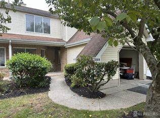 189 Nathan Dr, North Brunswick, NJ 08902