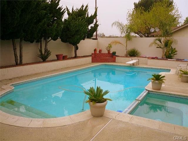 2nd image of 131 Grayson Way
