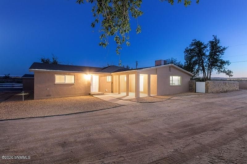 1st image of 114 N Aries Ave