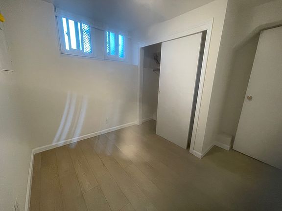 5th image of 929 Pacific Ave #929