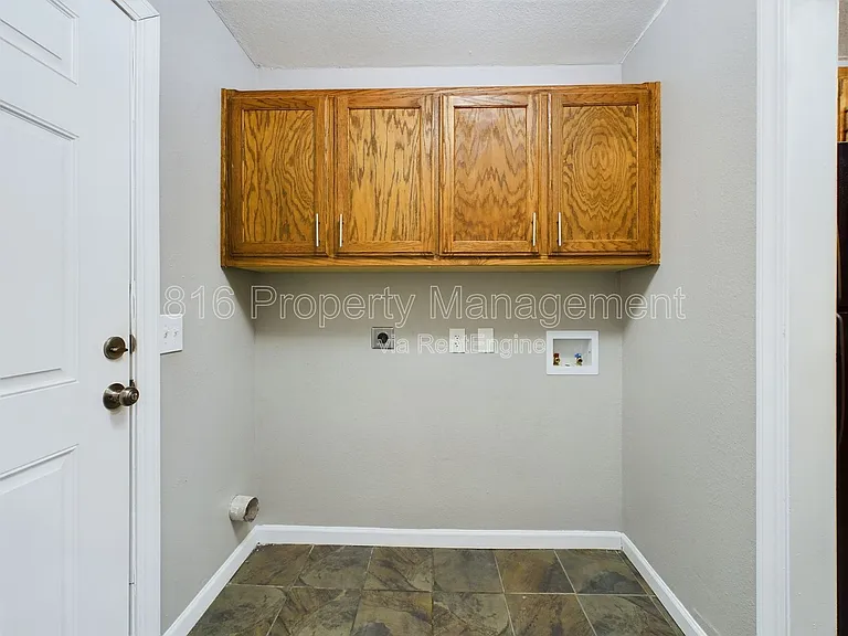3024 Flora Ave — Photo 9