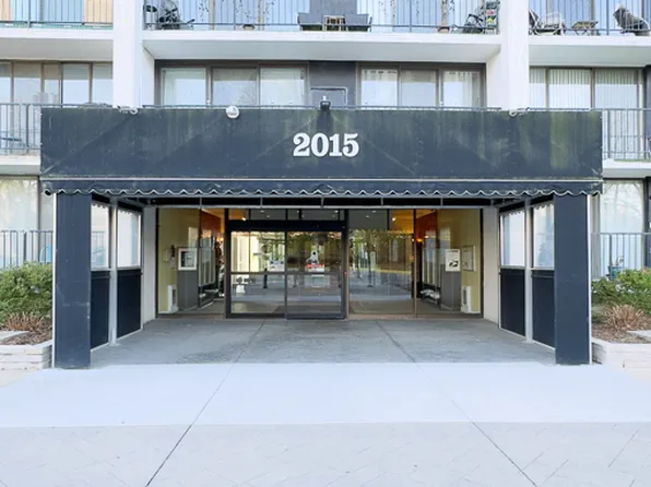 2015 S Finley Rd APT 209, Lombard, IL 60148