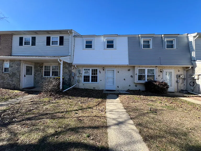 12 Townview Dr — Photo 1