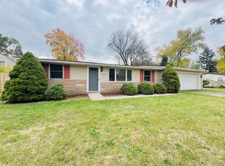 1884 Scheifle Rd, Walled Lake, MI 48390