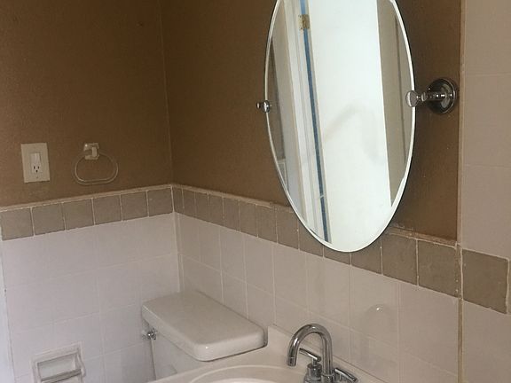 5th image of 401 La Villa Dr #0