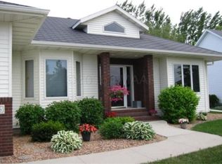 1206 44th Ave N, Fargo, ND 58102