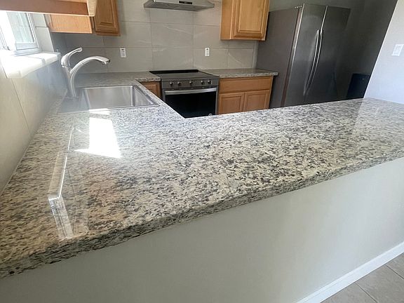 5th image of 326 Stafford Way
