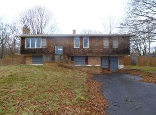 5 Fairway Dr, Port Jeff Sta, NY 11776