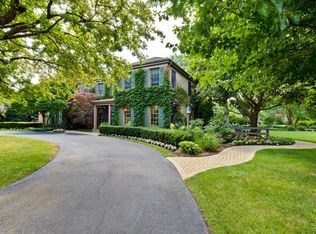 741 Stonegate Rd, Libertyville, IL 60048