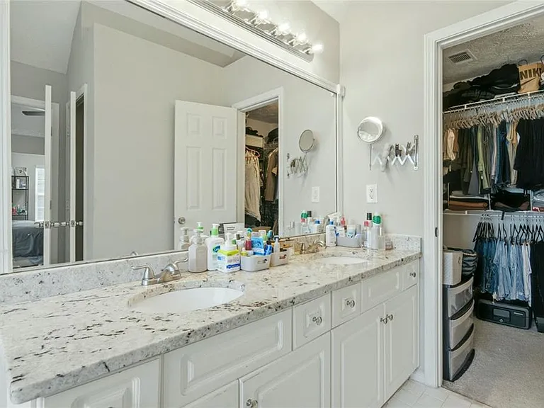 983 Aspen Dr — Photo 18