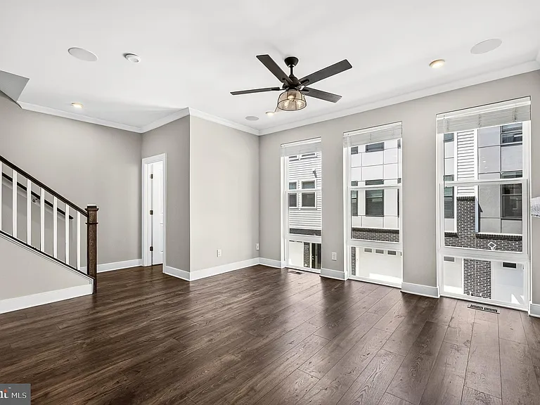 1013 S Taylor Ct — Photo 11