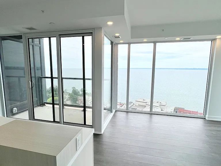 370 Martha St #1307 — Photo 16