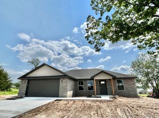 1950 N Sunset Strip, Tahlequah, OK 74464