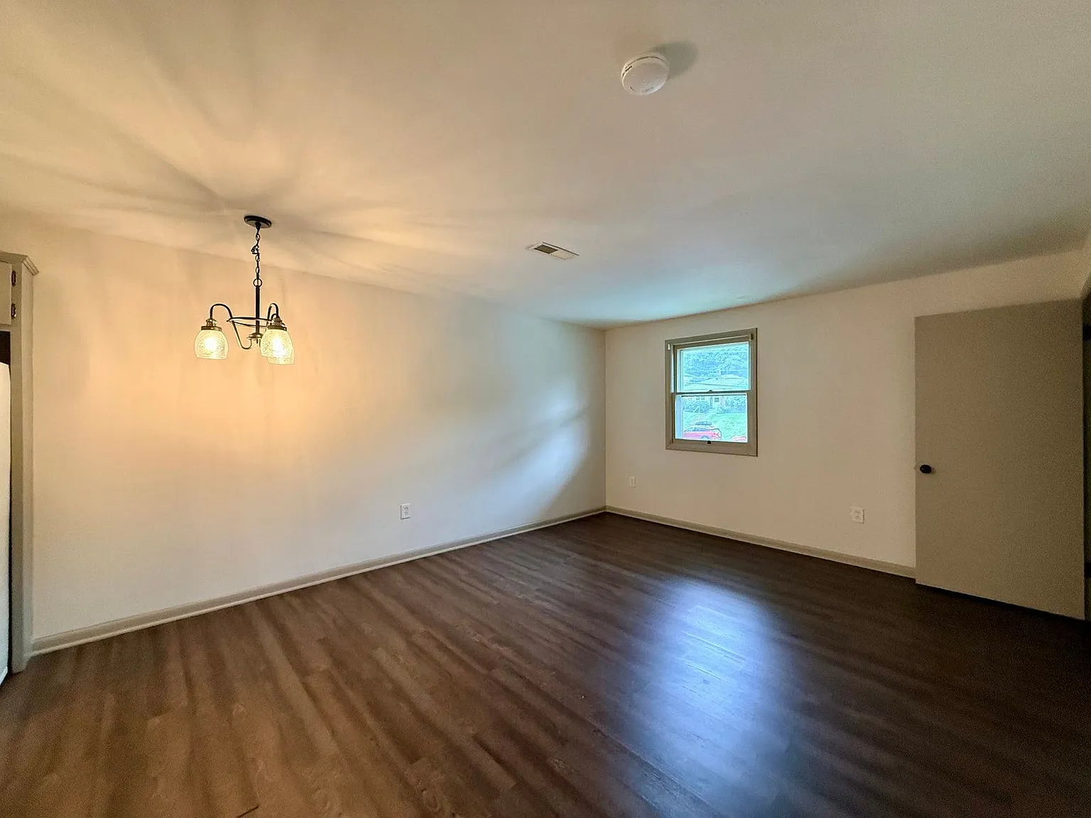 1 bed, 1.0 bath, $1,195 — Photo 4