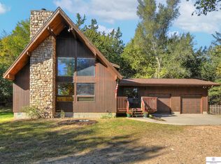 2961 Indian Peak Dr, Morse Bluff, NE 68648