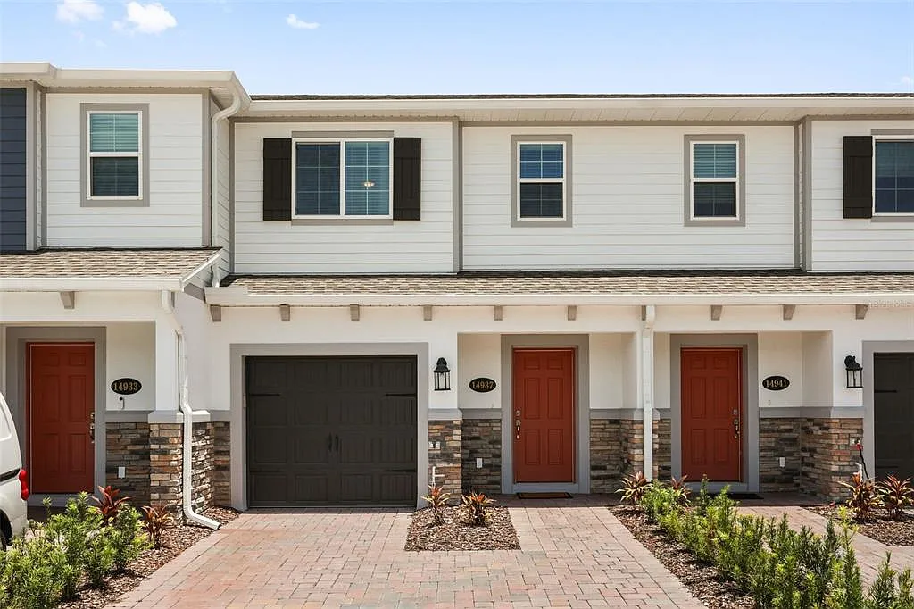 3 bed, 2.5 bath, 1451 sqft, $3,500 — Photo 1