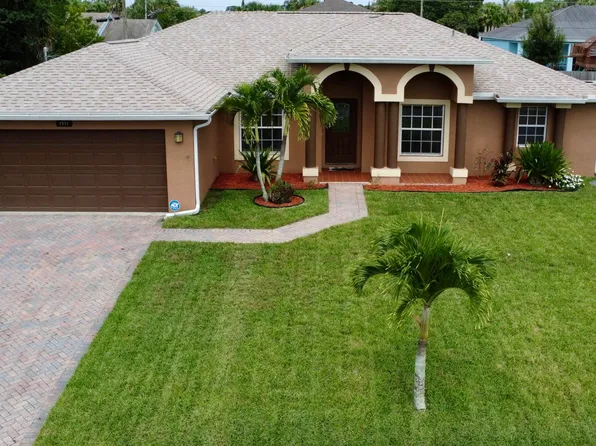 2971 SW Rosetta Street, Port St Lucie, FL 34953
