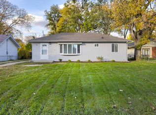 30 Liberty Blvd, Machesney Park, IL 61115