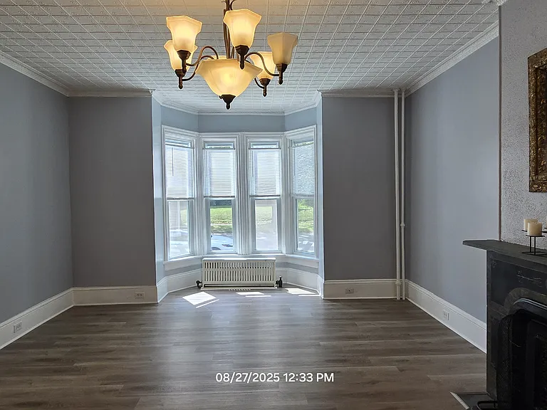 212 Oak St #1 — Photo 8