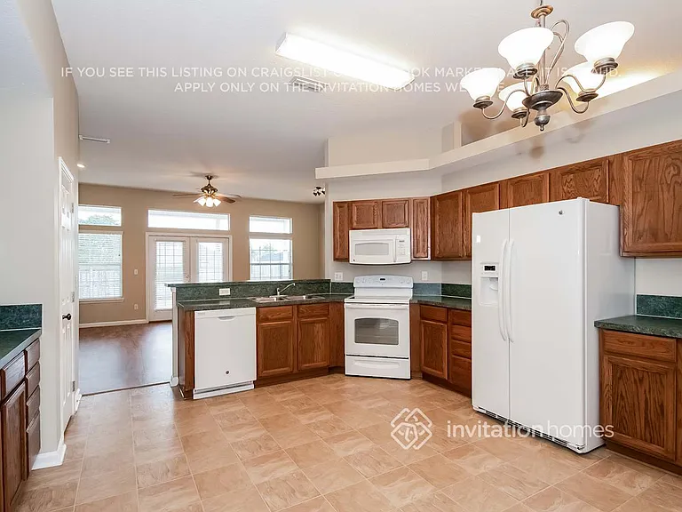 545 Thornberry Rd — Photo 7